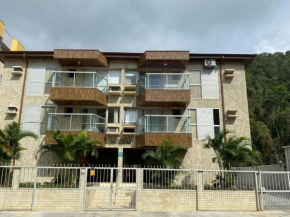 Apto inteiro à 250 mt da Praia Grande em Ubatuba